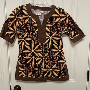 Koi Fall Flowers Scrub Top XS
